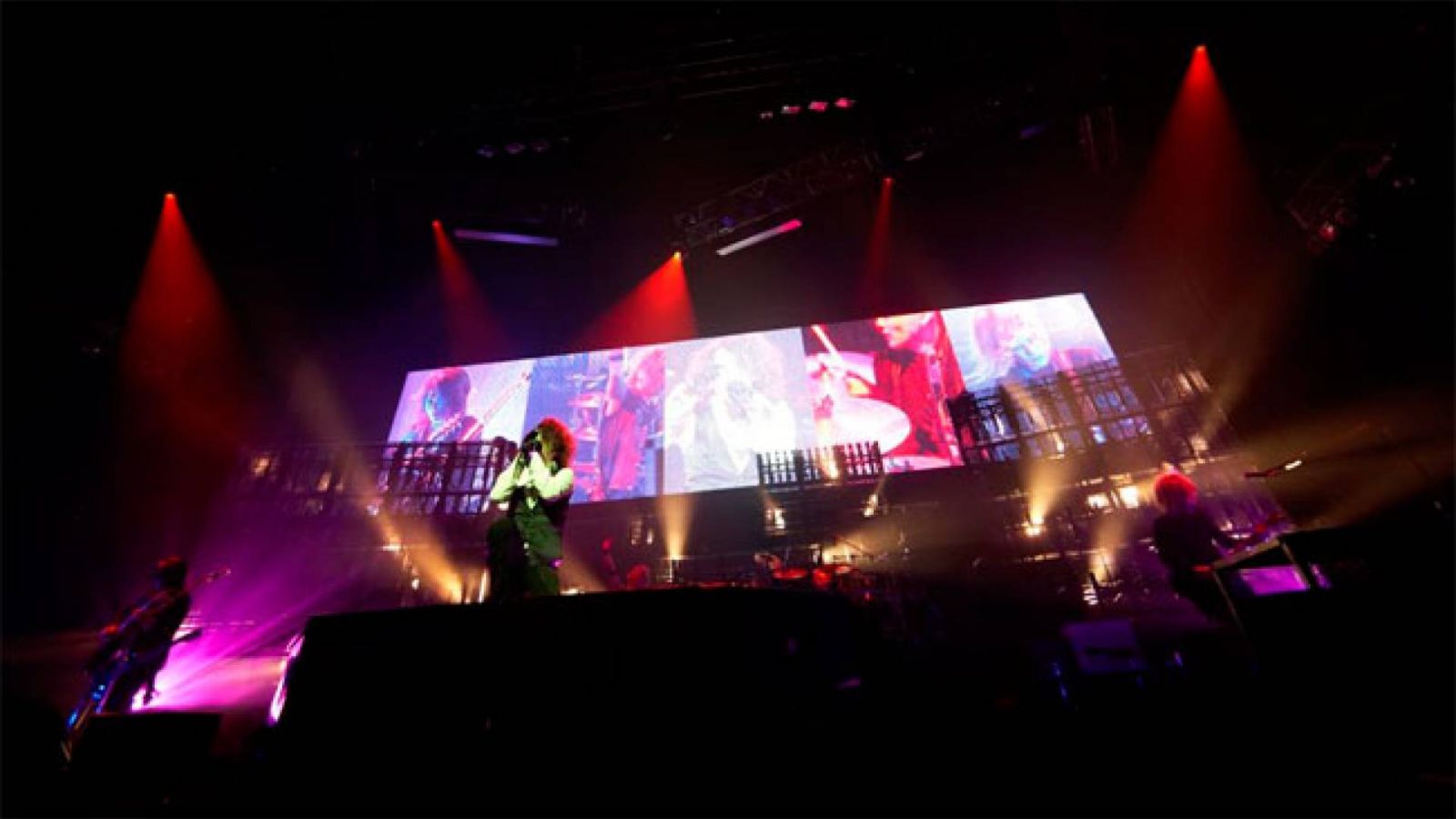 Międzynarodowa sprzedaż biletów na koncert the GazettE w Tokyo Dome © PS COMPANY - The GazettE