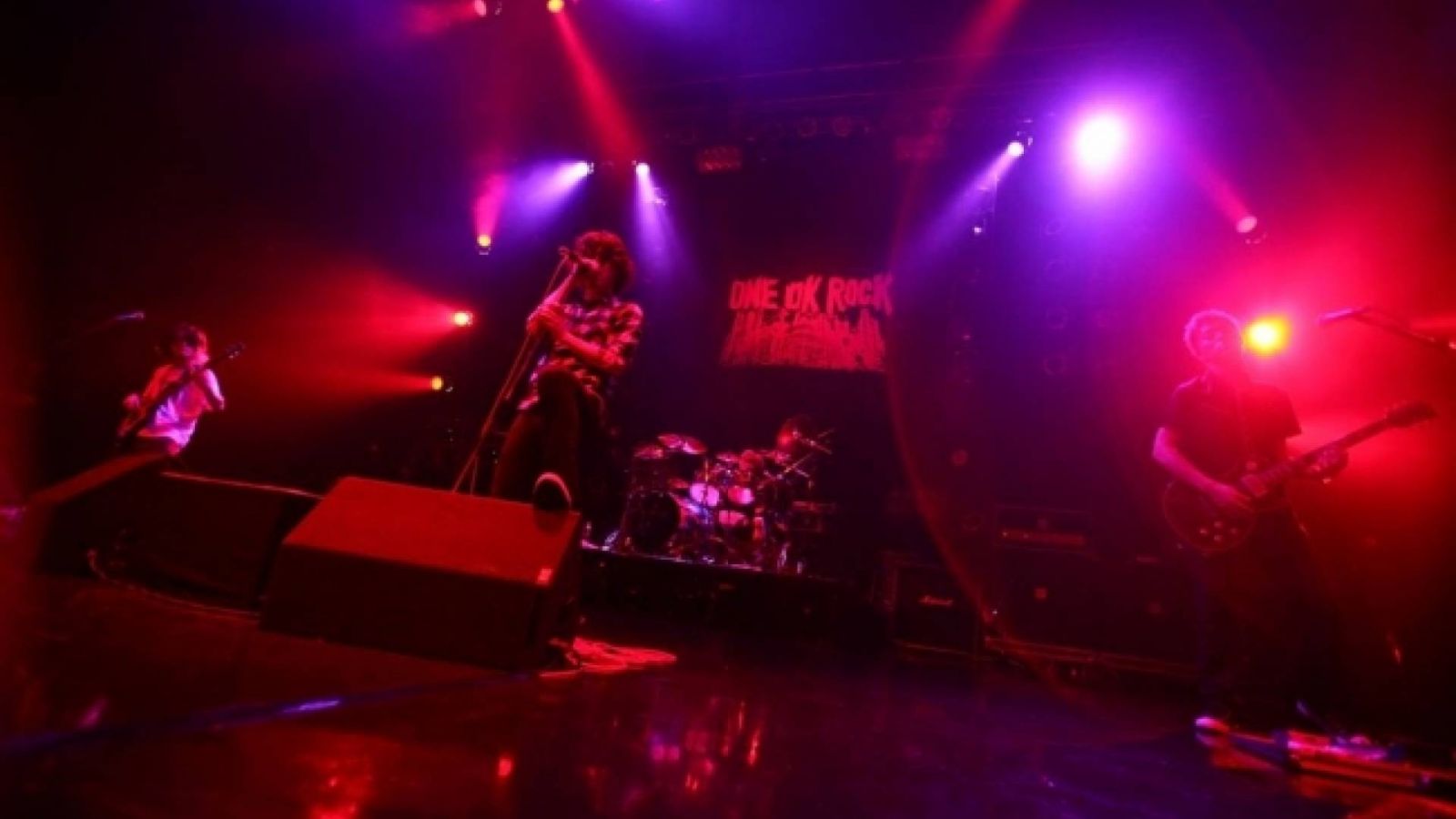 ONE OK ROCK в ZEPP Tokyo - This is my own judgment © ONE OK ROCK