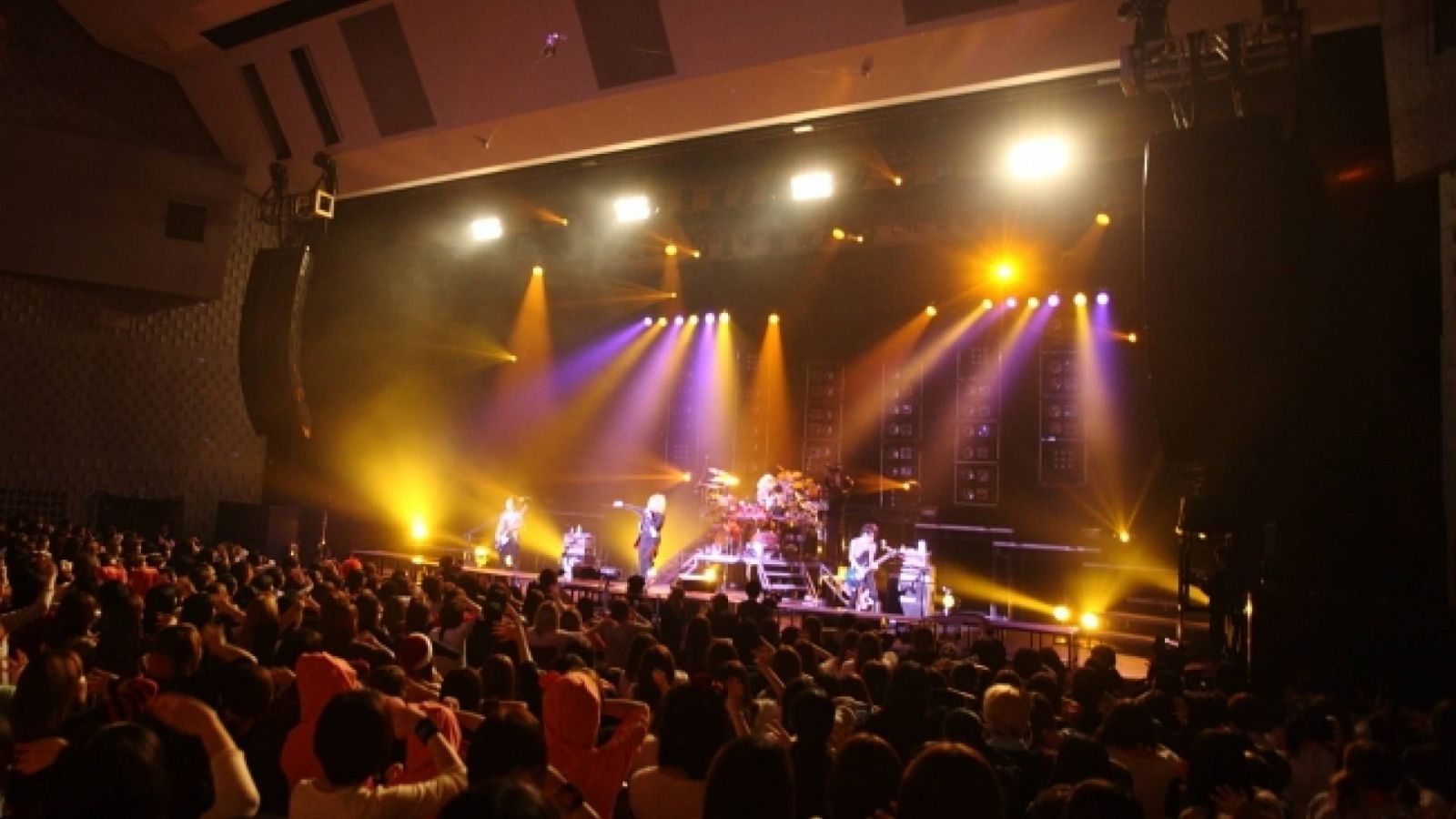 Финальный концерт тура Kra Heart to Heart ~Kanjou no rinkaku~ © PS COMPANY