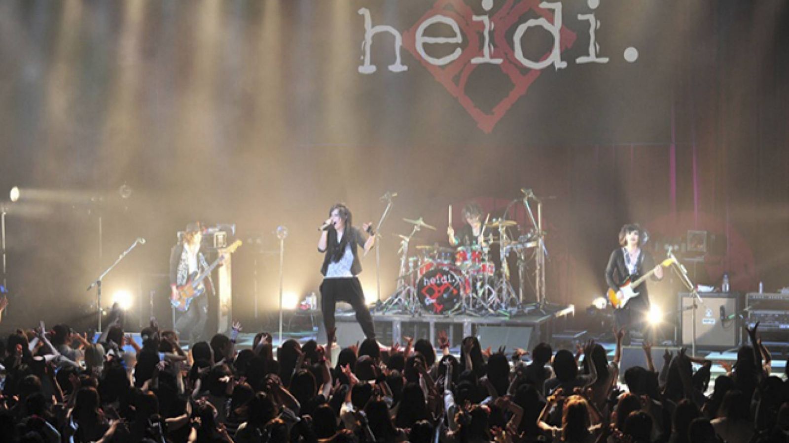 heidi. 5th Anniversary Tour - Premium Showtime [-Birth-day-] © HEADWAX ORGANIZATION.CO.,LTD