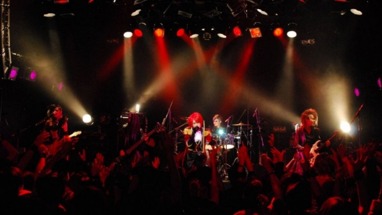 Solowy koncert exist†trace "THE FIRST DAYBREAK" © exist†trace