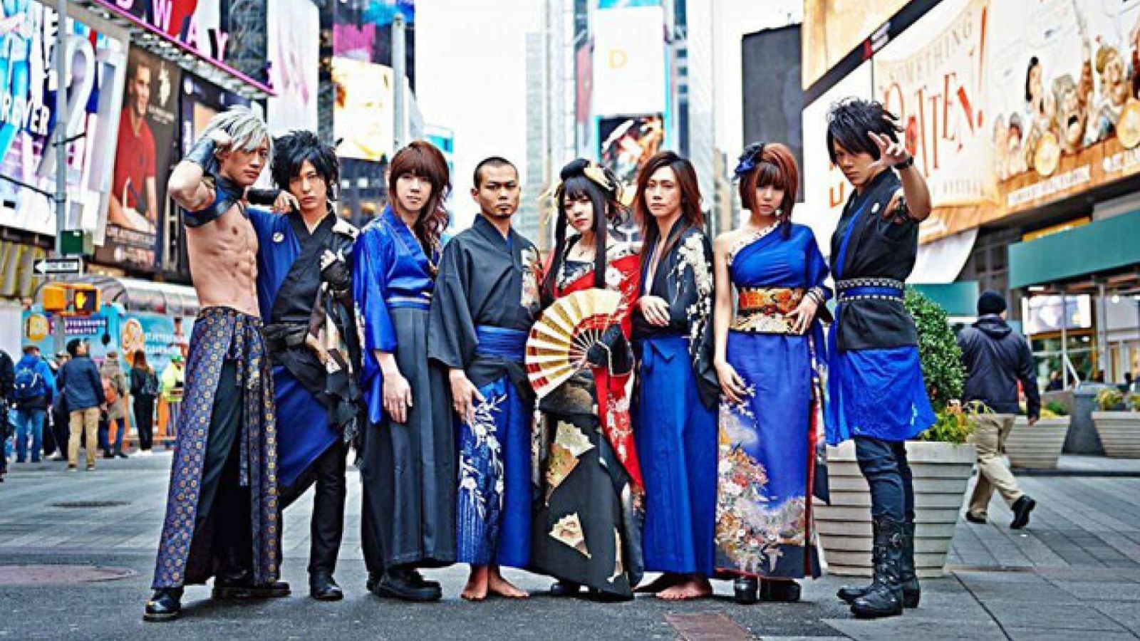 Wywiad z WagakkiBand © 2016 avex music creative. All rights reserved.