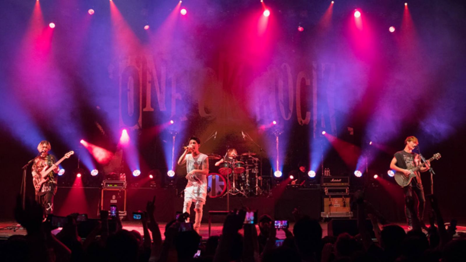 ONE OK ROCK at The Wiltern, Los Angeles © Jason Vong